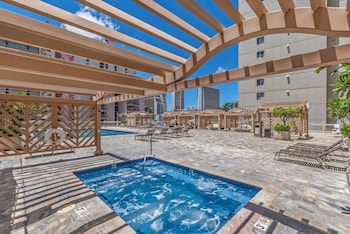 island colony hotel