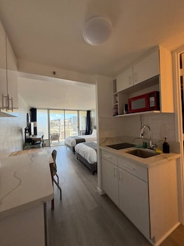 island colony hotel