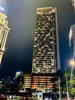 scarletz klcc by miami hospitality