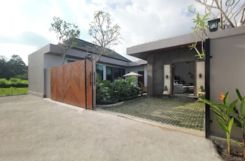 vila padma bali a trishula collection