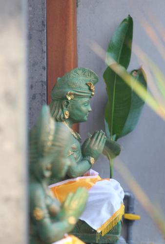 vila padma bali a trishula collection