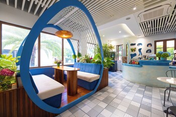 lotus home cafe budget