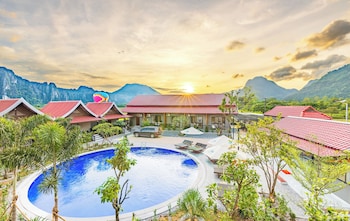 paradise mountain view resort