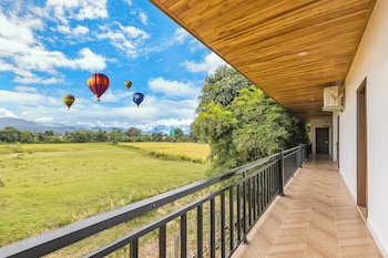 paradise mountain view resort