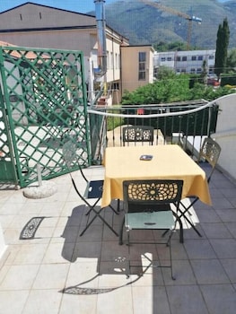 Hotel Poseidonia,,3 star