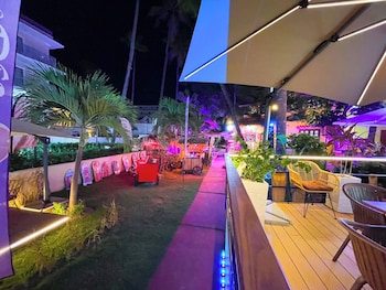 studios rooftop pool and beach