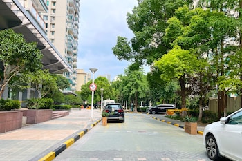 Tyms Xujiahui Premium 2Br Apt Metro,,3 star