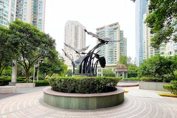 tyms xujiahui premium 2br apt metro