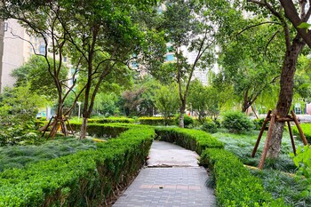 tyms xujiahui premium 2br apt metro