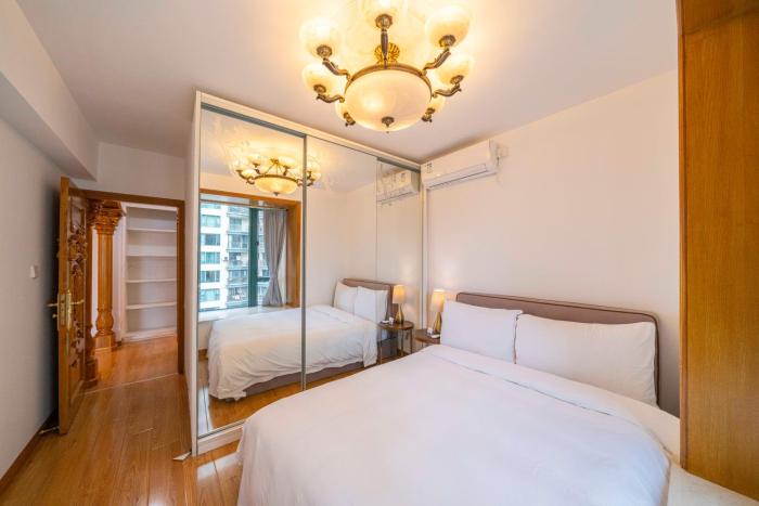 tyms xujiahui premium 2br apt metro