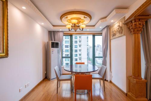 tyms xujiahui premium 2br apt metro