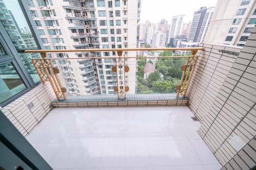 tyms xujiahui premium 2br apt metro