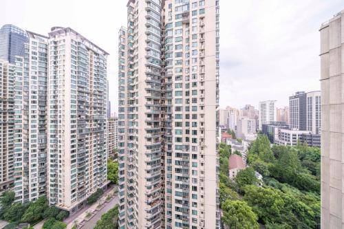 tyms xujiahui premium 2br apt metro