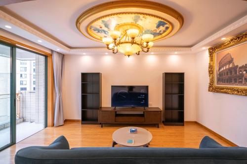 tyms xujiahui premium 2br apt metro
