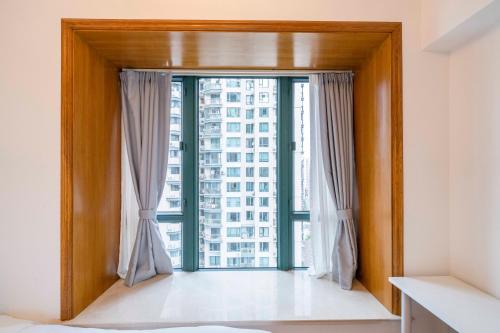 tyms xujiahui premium 2br apt metro