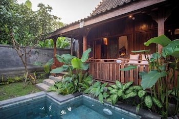 Kerjim Wooden Villa,,2 star