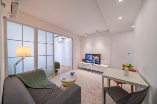 Tyms 1Br Apt Tianshan Dynasty View,,3 star