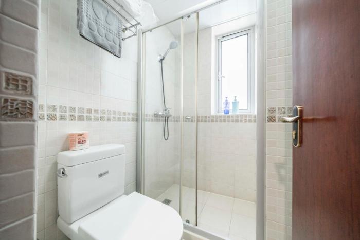 tyms xujiahui modern 1br apt