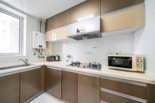 tyms xujiahui modern 1br apt