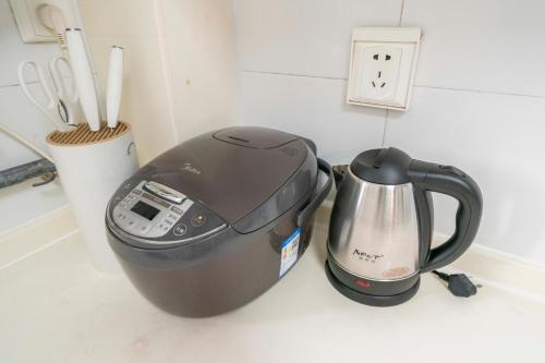 tyms xujiahui modern 1br apt