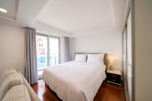 tyms xujiahui modern 1br apt