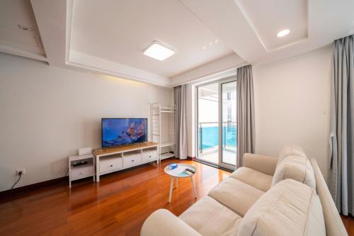tyms xujiahui modern 1br apt