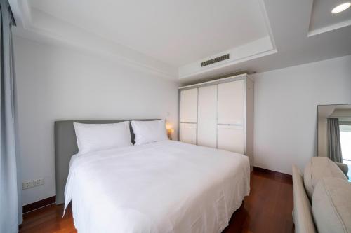 tyms xujiahui modern 1br apt