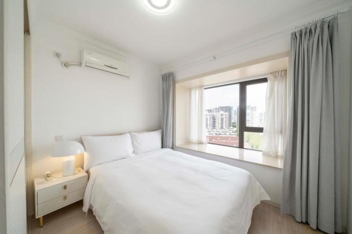 tyms 2br apt xujiahui dacheng residence