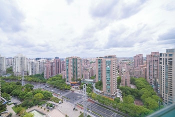 Tyms 2Br Apt Hongqiao Yucui Garden,,3 star