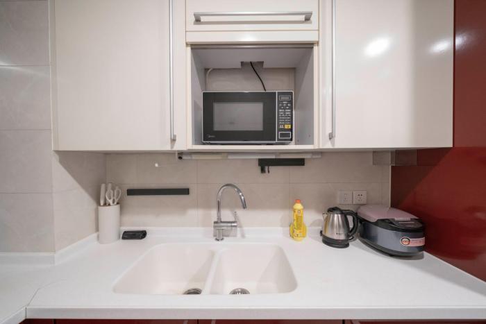 tyms 2br apt hongqiao yucui garden