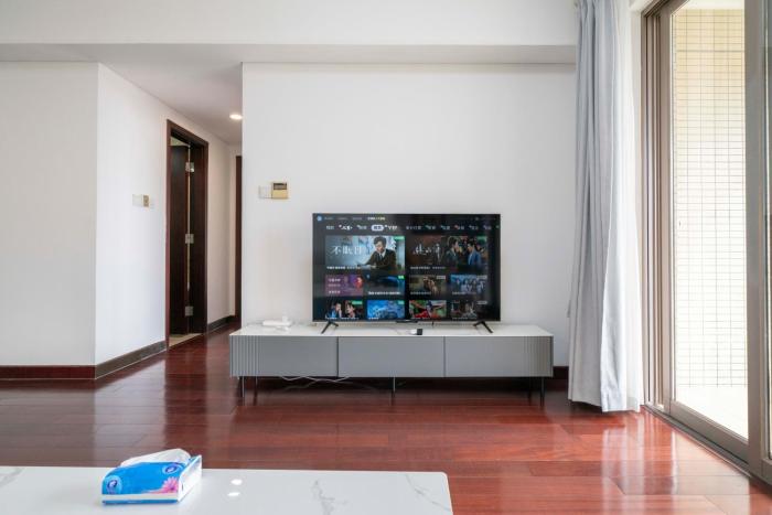tyms 2br apt hongqiao yucui garden