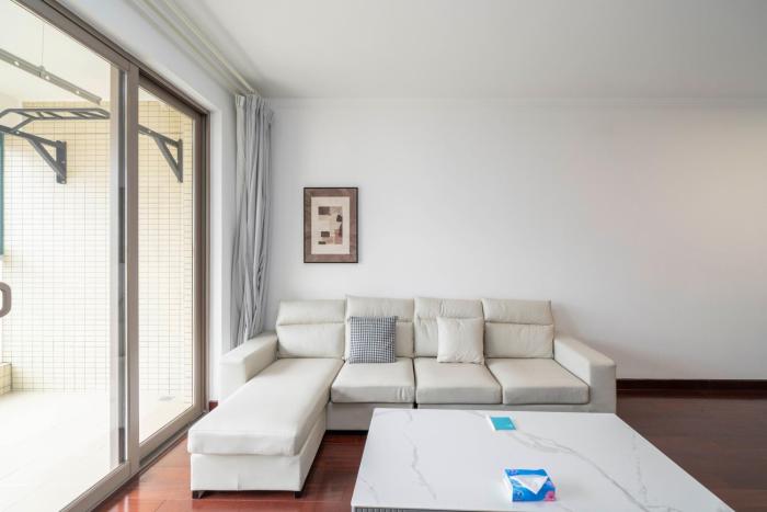 tyms 2br apt hongqiao yucui garden