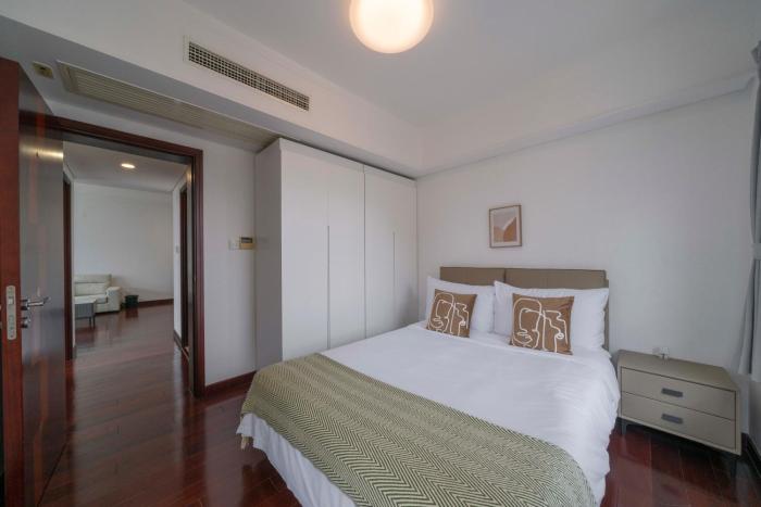 tyms 2br apt hongqiao yucui garden