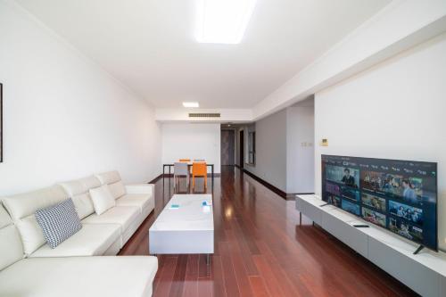 Tyms 2Br Apt Hongqiao Yucui Garden,,3 star