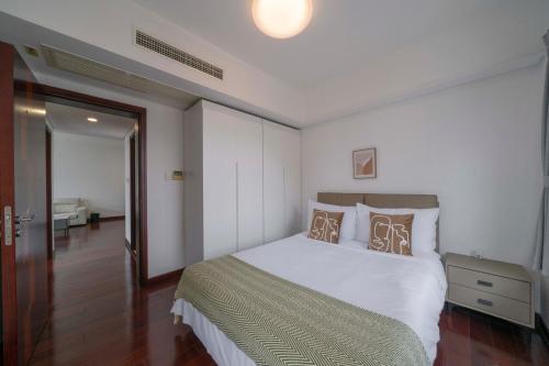 tyms 2br apt hongqiao yucui garden