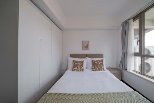 tyms 2br apt hongqiao yucui garden