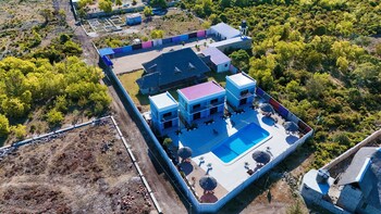 wayma paradise resort
