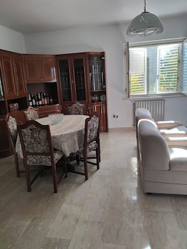 holiday calabria rooms