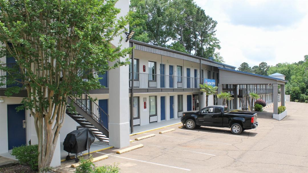 motel 6 mccomb ms
