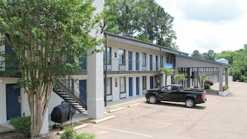motel 6 mccomb ms