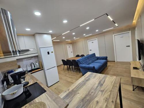central guest house