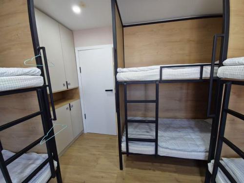 central guest house