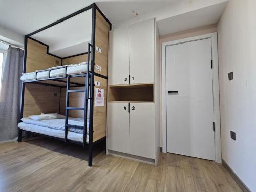 central guest house