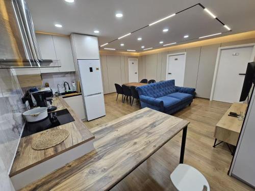 central guest house