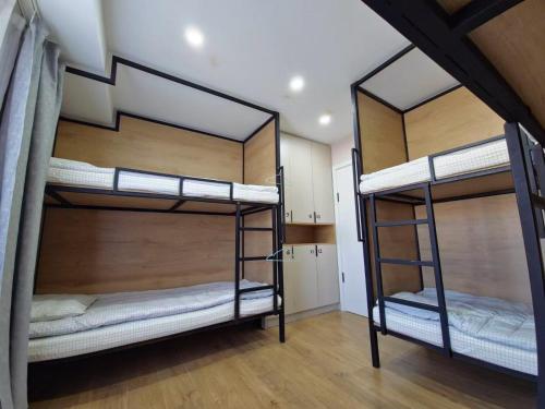 central guest house