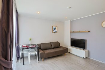 mountain view 1 bed apt t2 723