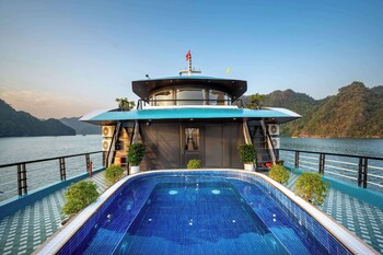 dragon premium cruise
