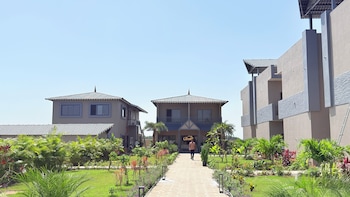 Gold Lion Resort,,3 star