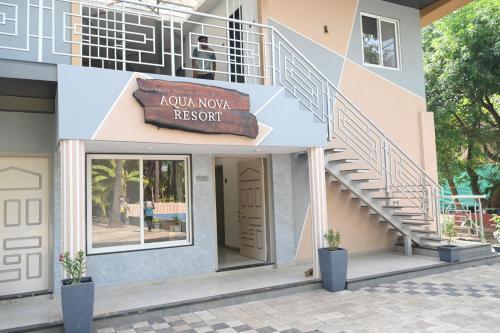 aqua nova resort