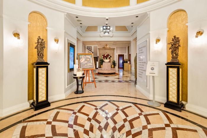 taj hotel 305
